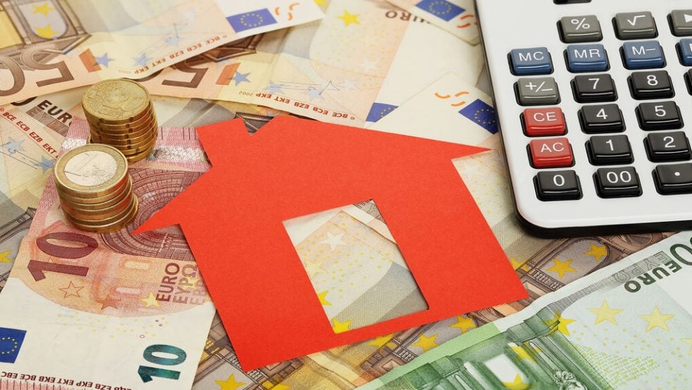 kokkina daneia euros